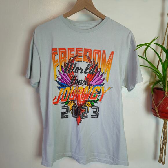 Journey 2023 Freedom World Tour‎ Short Sleeve Tee L Pale Grey T-Shirt - Picture 1 of 5